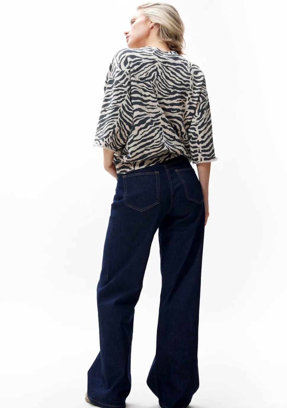 CATWALK JUNKIE SWEATER