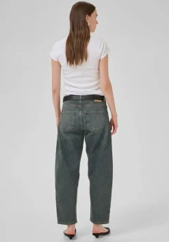 MY ESSENTIAL WARDROBE JEANS