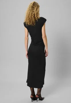 MY ESSENTIAL WARDROBE JURK