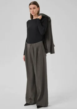 MY ESSENTIAL WARDROBE PANTALON