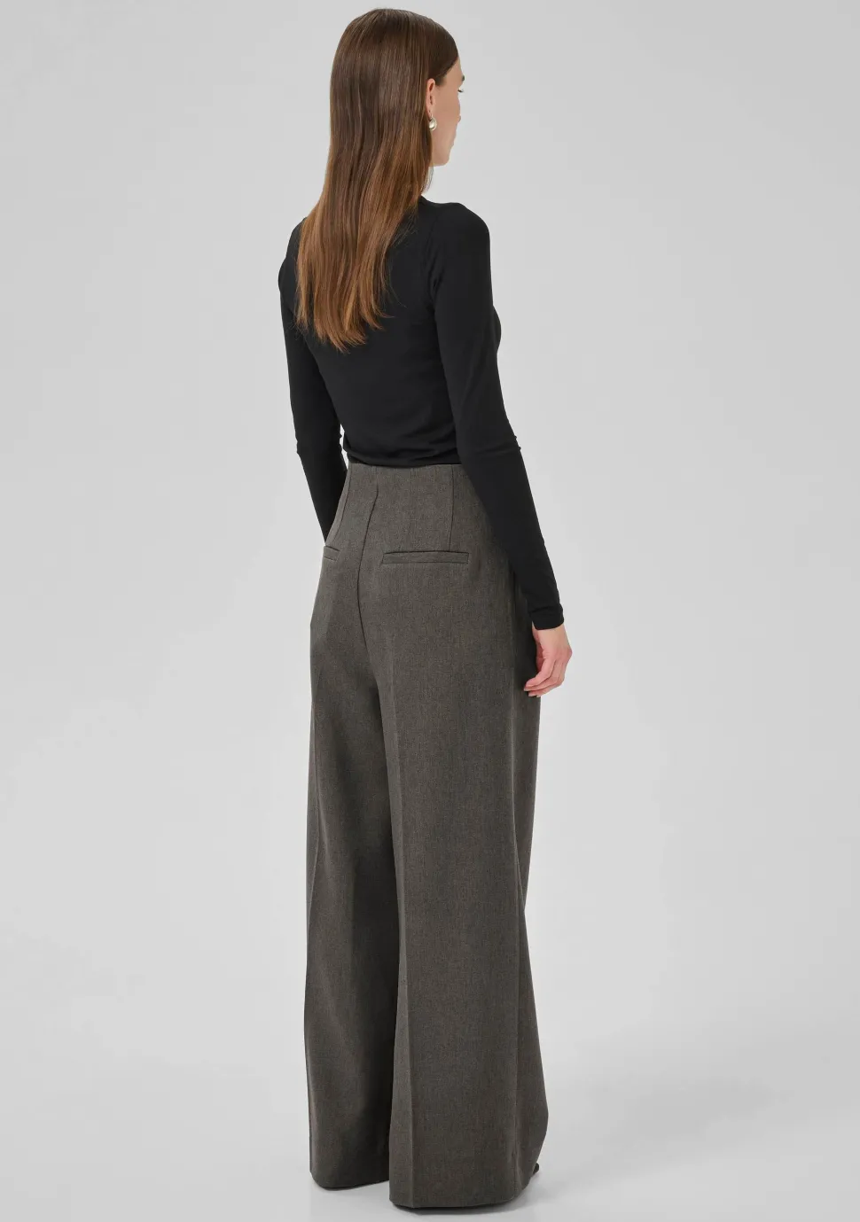 MY ESSENTIAL WARDROBE PANTALON