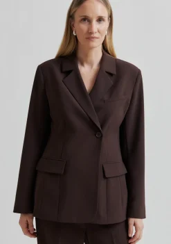 SECOND FEMALE BLAZER