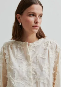 SECOND FEMALE BLOUSE