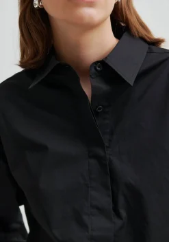 SECOND FEMALE BLOUSE