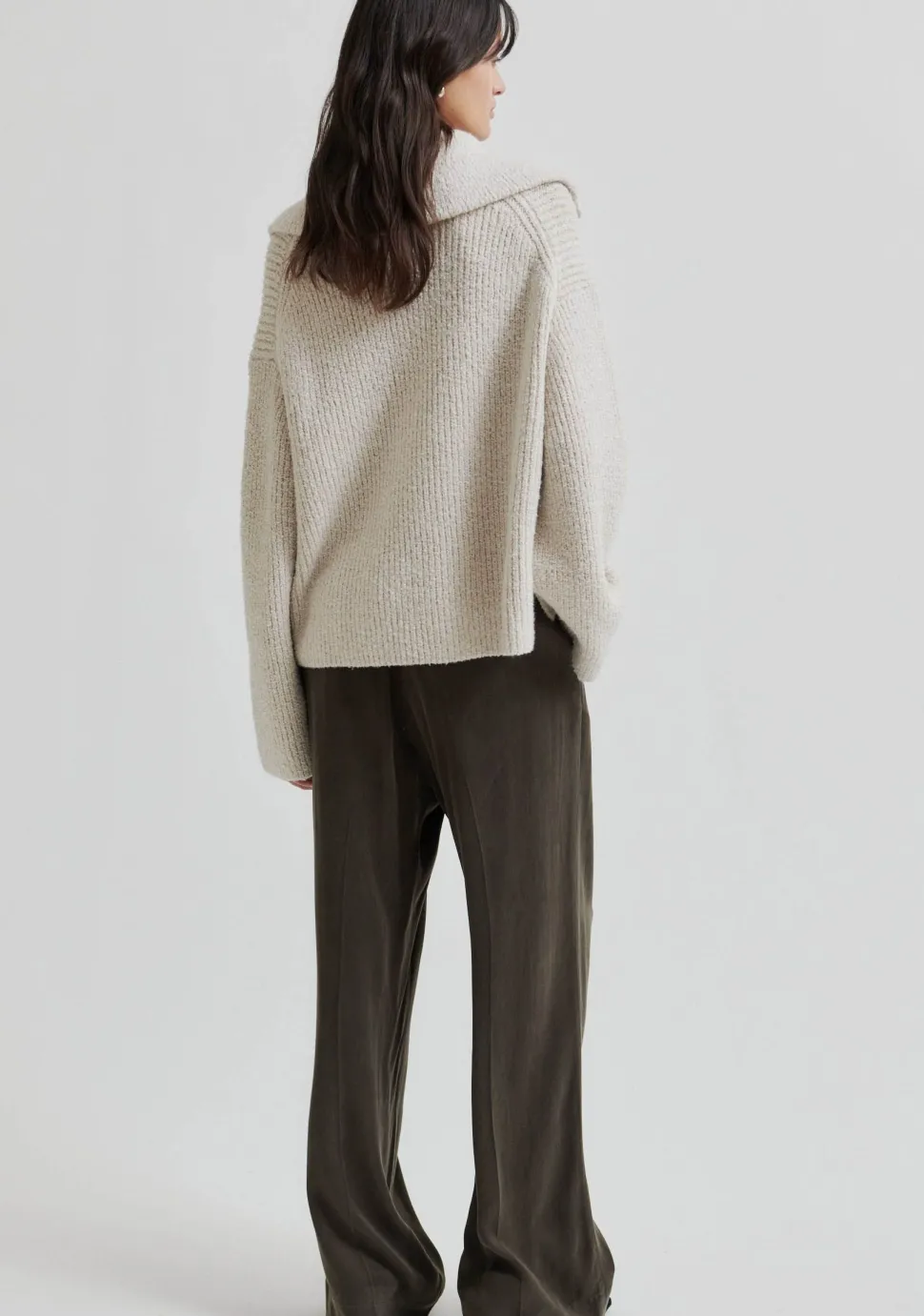 SECOND FEMALE COLTRUI