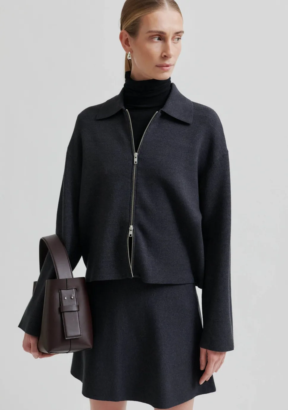 SECOND FEMALE KORTE ROK