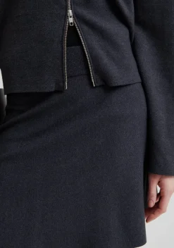 SECOND FEMALE KORTE ROK