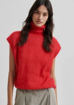 SECOND FEMALE SPENCER