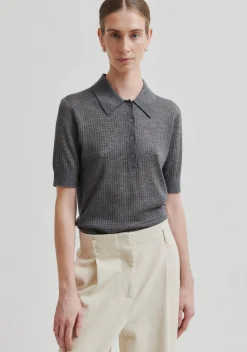 SECOND FEMALE TRUI KORTE MOUW