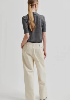 SECOND FEMALE TRUI KORTE MOUW