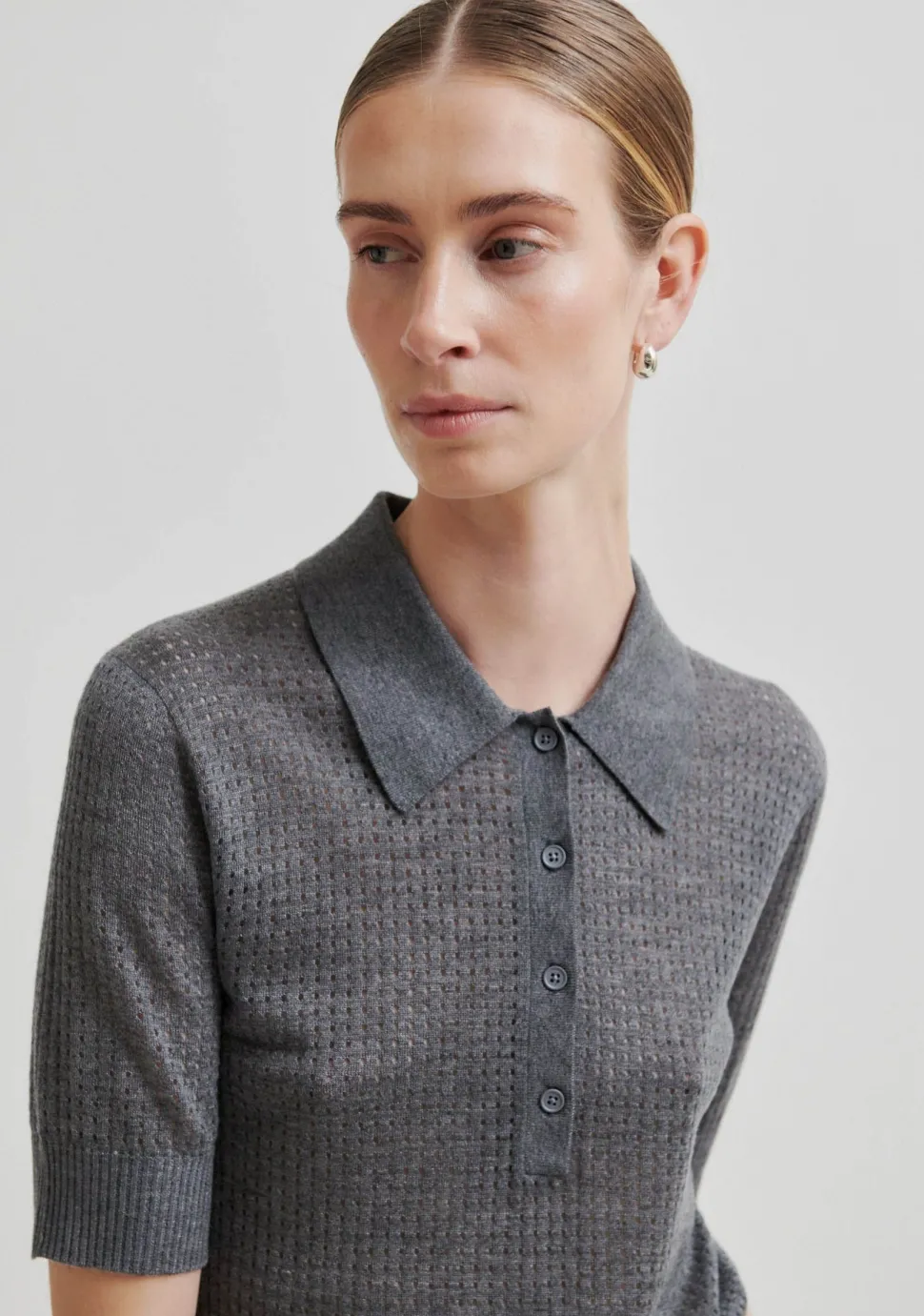 SECOND FEMALE TRUI KORTE MOUW