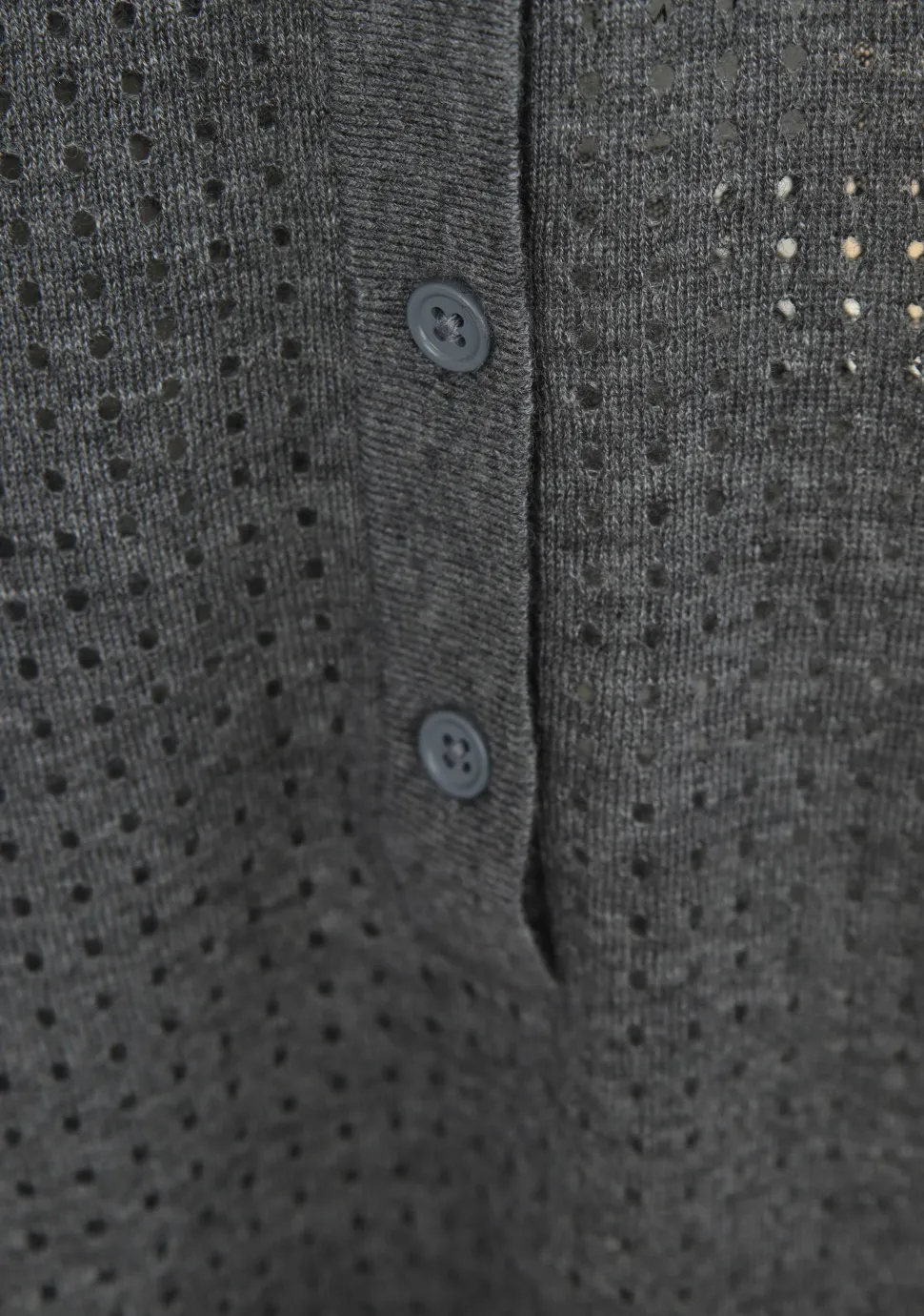 SECOND FEMALE TRUI KORTE MOUW