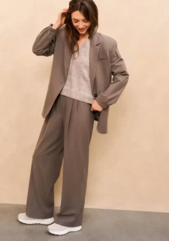 YAYA TRUI KORTE MOUW